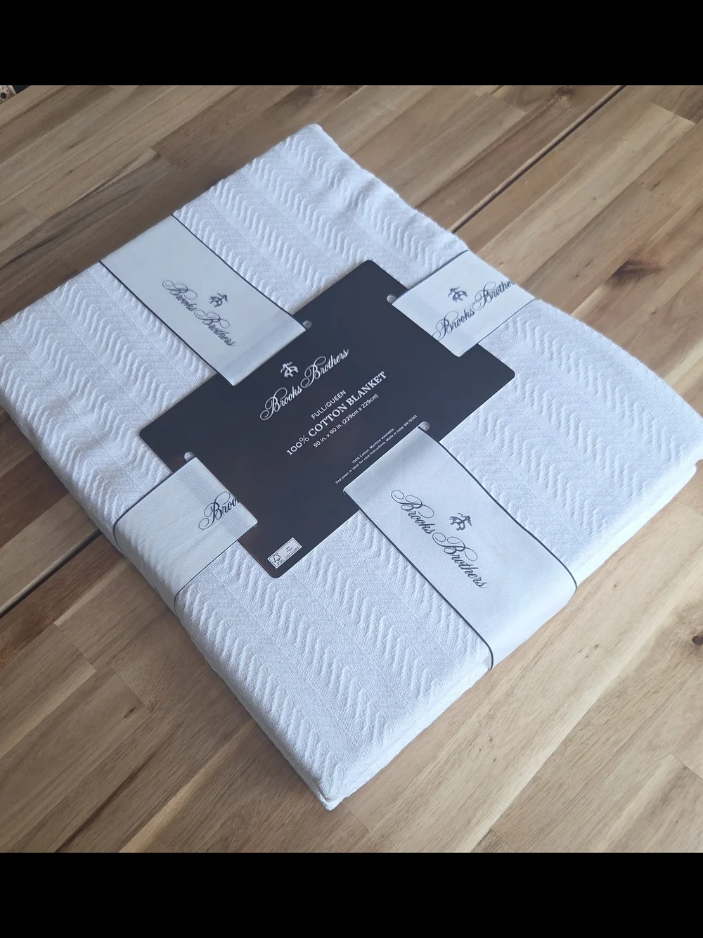 Brooks Brothers White Cotton Full/Queen Textured Blanket